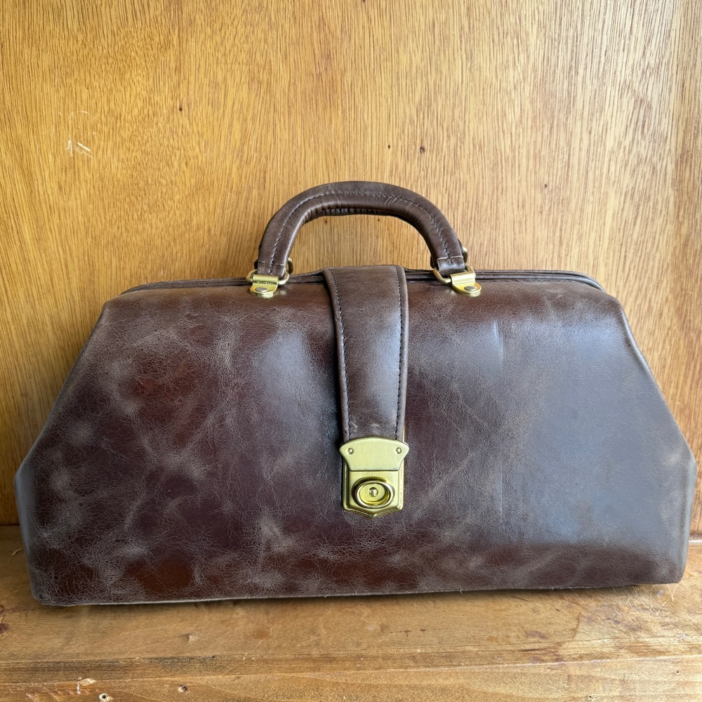 Doctor bag top handle satchel clamshell opening in brown genuine leather